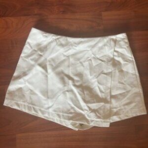 TCEC Soft leather skort, white, size large